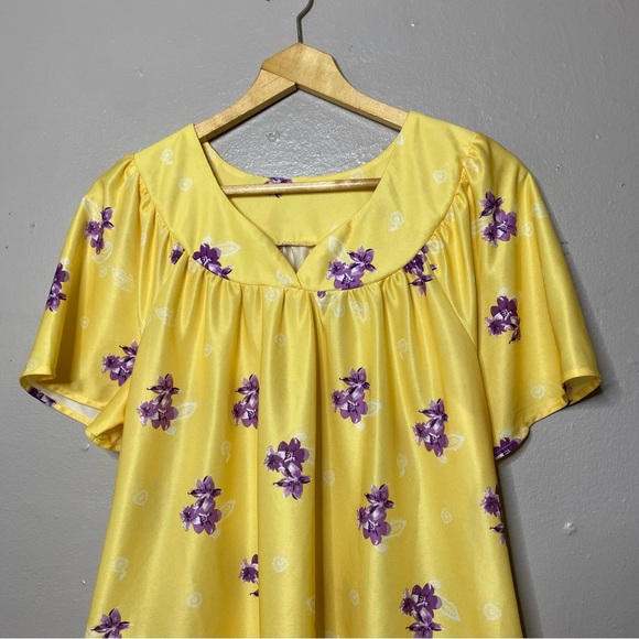 VTG. Yellow Purple Floral Plus Size House Dress MuuMuu Size XL - Picture 2 of 4